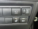 オートマチックハイビームとは、先行車や対向車のライトを認識し、ハイビームとロービームを自動で切り替える機能です。夜道の視界を確保します。詳細は販売店スタッフまでおたずねください。