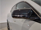 【BMWミラー】視認性の高いスタイリッシュなミラー。自動防眩機能も付いており夜間のドライビングをサポートします。