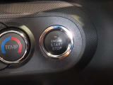 スマートキー装備車なので、キーを取り出さなくてもエンジン始動が可能です。