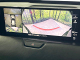 【360&deg;ビューモニター】専用のカメラにより、上から見下ろしたような視点で360度クルマの周囲を確認することができます☆死角部分も確認しやすく、狭い場所での切り返しや駐車もスムーズに行えます。