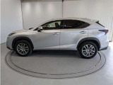 NX 300h バージョンL 4WD 