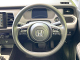 【ステアリングスイッチ】運転中、前方から目線をそらすことなく、オーディオ等の操作が可能な便利機能!安心&快適なドライブを演出してくれます♪