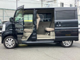 大きく開くドアで乗り降りらくらく♪
