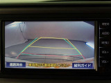 バックガイドモニターで、後方を確認しながら安心して駐車することができます。運転初心者も熟練者も必須の機能ですよ!