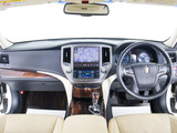 使いやすさや安全性を追求したステアリング周り!高級車ゆえにスイッチ類が多いのも特徴ですね!考え尽くされた配置ですぐに使いこなす事が出来ますのでご安心下さい!是非、体感してみて下さい!!