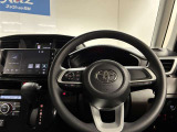 使いやすく運転しやすいレイアウトの運転席周り。