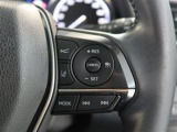 納車1カ月後には無料1カ月点検をご用意しています。車検や12カ月点検、オイル交換などのアフターメンテナンスも県内50店舗の整備工場におまかせください。