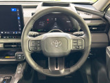 【純正革巻きステアリング】上質な革を使用することで、手にしっかり馴染みとても運転しやすいハンドルです♪