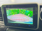 【バックカメラ】駐車時に後方がリアルタイム映像で確認できます。大型商業施設や立体駐車場での駐車時や、夜間のバック時に大活躍!運転スキルに関わらず、今や必須となった装備のひとつです!