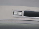 電動で開閉するパワーバックドア装備しています