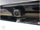 バックカメラが付いているので後方確認が非常にしやすいです。今や運転初心者も熟練者も必須装備!ついていて損はないですね♪