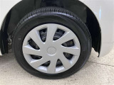 ホイルカバー付きです。サイズは155/65R14です