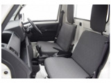 正規店として純正用品の取扱も御座います。納車前から車をアレンジできます。検索エンジンで「スバル アクセサリーカタログ」と検索してみてください。(一部取扱終了した用品もあります。ご了承下さい。)
