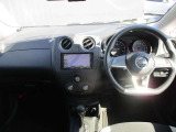 ノートの運転席周りです。