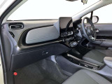 前方の見通しが良いすっきりした視界、誰でも扱いやすく運転できます。疲れにくく安心ドライブを更に快適なものにします!