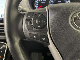 【ステアリングスイッチ】運転中に視線を前に向けたまま画面の操作できます。