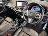 ☆センターパネルを運転席側に僅かに傾けたBMW独特のインパネ☆【駆け抜ける歓び】はここからもスタートしております☆