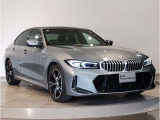 BMWのダイナミック且つエモーショナルなスタイルを印象付けるキャラクターライン(プレスライン)眺めているだけで溜め息の出る美しさです☆