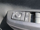 駐車時や狭い道でのすれ違い時に気を使うミラー。電動格納式ドアミラーはそんな時に便利です。