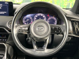 【純正革巻きステアリング】上質な革を使用することで、手にしっかり馴染みとても運転しやすいハンドルです♪