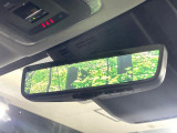 【デジタルインナーミラー】後席の大きな荷物や同乗者で後方が確認しづらい時でも安心!カメラが撮影した車両後方の映像をルームミラー内に表示。クリアな視界で状況の確認が可能です!