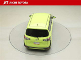後方視界は、大きなバックドアガラスを採用し、十分確保されています。この車には、バックカメラとクリアランスソナーが付いています。ご安心ください。