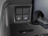 運転席と助手席にはシートヒーターも付いています!