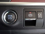 電動パーキングブレーキ・ブレーキホールドを装備してます。ホールド機能は信号待ちが多い一般道で疲労軽減になり、大好評です!