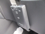 ETCレーンやスマートICなど遠方へのお出かけのサポートをしてくれるETC車載器を装備。
