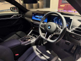 ☆センターパネルを運転席側に僅かに傾けたBMW独特のインパネ☆【駆け抜ける歓び】はここからもスタートしております☆
