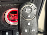 【エンジンスターター】離れた場所からでもリモコンでエンジン始動が可能。乗車前始動で夏場&冬場に大活躍!