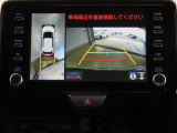 車両を上から見たような映像を映し出すパノラミックビューモニター付きです。
