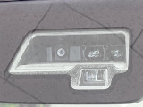 【スズキ セーフティサポート】走行中に前方の車両等を認識し、衝突しそうな時は警報とブレーキで衝突回避と被害軽減をアシスト。より安全にドライブをお楽しみいただけます。