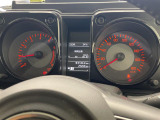 【スピードメーター】メーターがシンプルで見やすく運転しやすいですね!