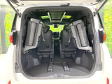 普段のお買い物や通勤、送迎等に十分な荷室スペースを確保しております。セカンドシートを倒すと、大きな荷物の積載も可能です♪