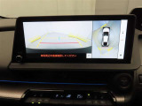 バックモニターを装備しています。車庫入れ時等に車両後方が確認出来るのでとても便利です。