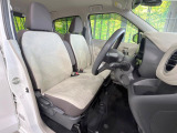 運転席シート廻りは使用感も少なく、良好な状態となっています。丁寧に使われていたことがよくわかりますね。