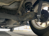 お車を安心してお乗りいただく為には、足回りの定期点検が欠かせません。サービスサポート(有償保証)では無料点検もご提供しており、安心のカーライフをお過ごしいただけるサポート体制が整っています。