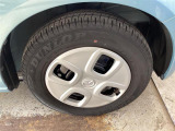 タイヤの溝は中古車チェックポイントの一つです。