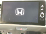 【メーカー純正ナビ】インテリアに溶け込むスタイリッシュな「専用設計」メーカーナビを装備♪視認性や操作性など基本性能にも優れ、より上質なカーライフをお楽しみいただけます。