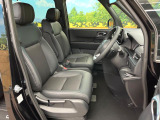 運転席シート廻りは使用感も少なく、良好な状態となっています。丁寧に使われていたことがよくわかりますね。