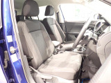 楽な姿勢で座ることが出来るので長時間の運転でも疲れにくいですし体もぶれにくいですよ。