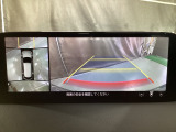 360度モニターは、4つのカメラによる前後左右・俯瞰映像でドライバーからは見えない領域の危険認知をサポート!全周囲の死角を減らし、狭い駐車場や幅寄せ、T字路の進入などの運転の安心感を高めますッ!