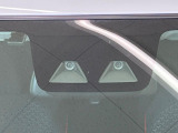 【トヨタセーフティセンス】走行中に前方の車両等を認識し、衝突しそうな時は警報とブレーキで衝突回避と被害軽減をアシスト。より安全にドライブをお楽しみいただけます。