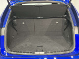 レクサス車らしい細部までこだわった高級感と見る人を一目で虜にするエモーショナルな魅力を持ち合わせております。