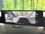 【360&deg;ビューモニター】専用のカメラにより、上から見下ろしたような視点で360度クルマの周囲を確認することができます☆死角部分も確認しやすく、狭い場所での切り返しや駐車もスムーズに行えます。