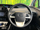 【純正革巻きステアリング】上質な革を使用することで、手にしっかり馴染みとても運転しやすいハンドルです♪