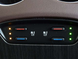 シートヒーターに加えてシートベンチレーションも搭載。寒い時期も暑い時期も快適に過ごせます。