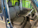 運転席シート廻りは使用感も少なく、良好な状態となっています。丁寧に使われていたことがよくわかりますね。
