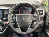 【純正革巻きステアリング】上質な革を使用することで、手にしっかり馴染みとても運転しやすいハンドルです♪